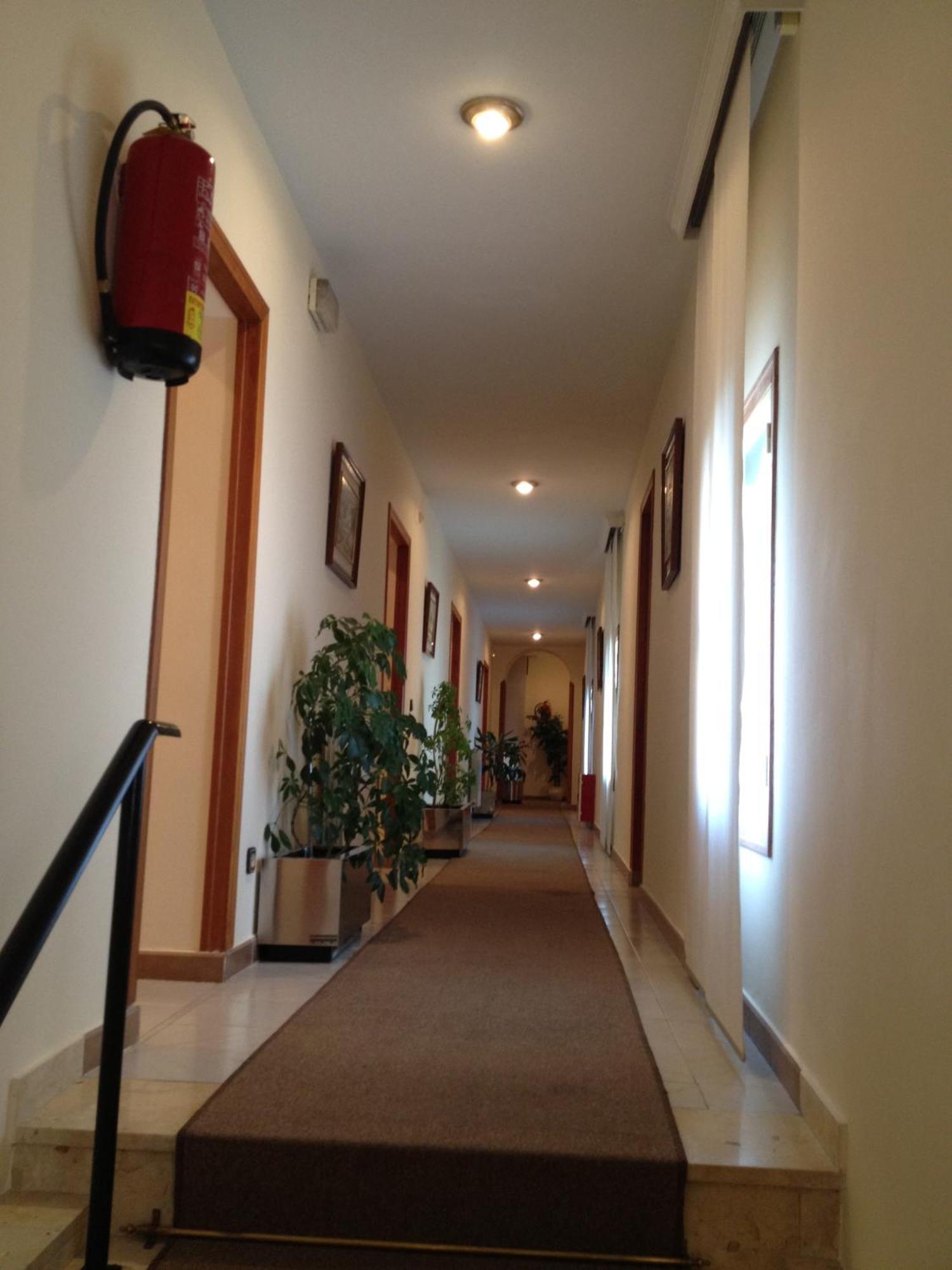 Hostal Cervantes Valdemoro Extérieur photo