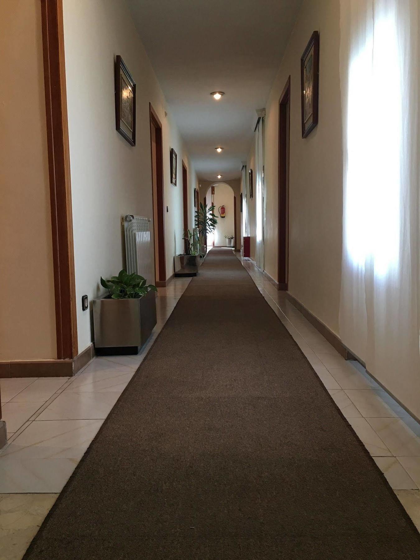 Hostal Cervantes Valdemoro Extérieur photo